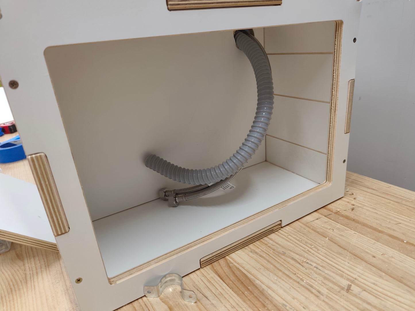 Slide Out Kitchen - Suit 85L Kings with sink