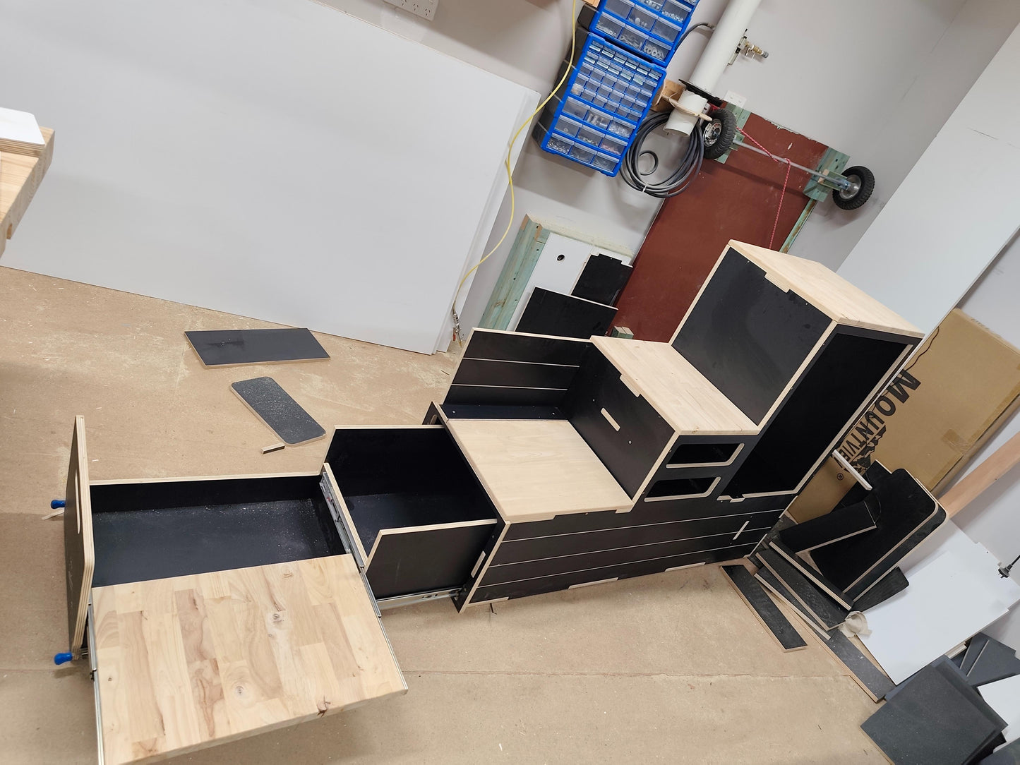 Full Van Conversion - 3 Modules Included - Van, Camper Bed, Storage & Kitchen - Andes