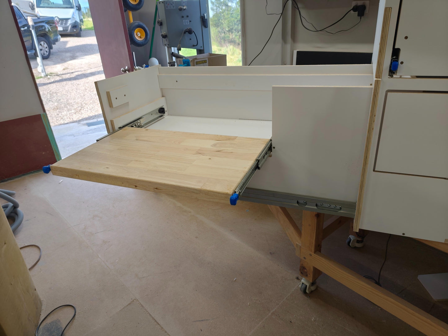 Big Boy - GottaGo - Campervan Slide Out Kitchen